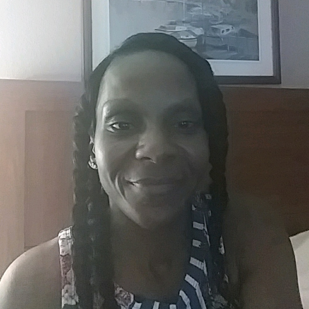 Meet your Posher, Yolanda